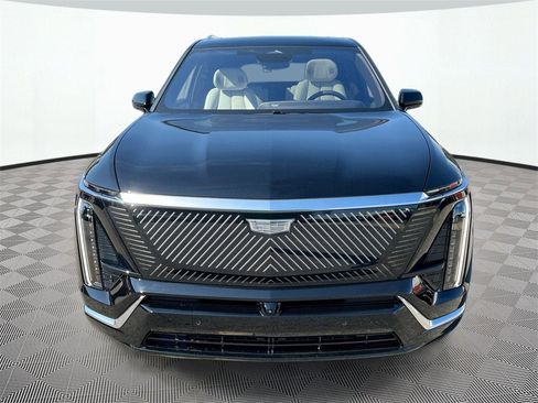New 2026 Cadillac Vistiq Luxury image 2