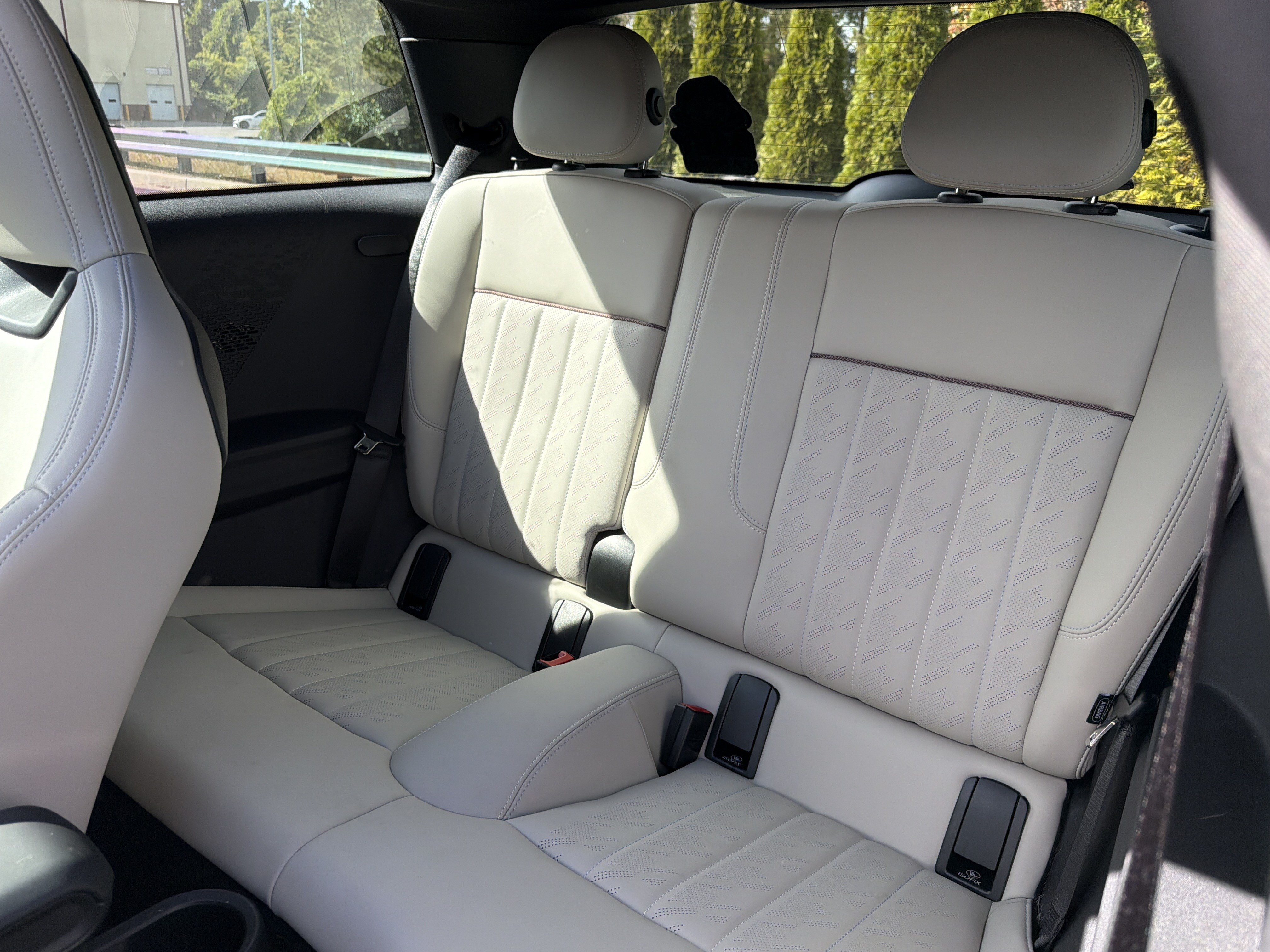 Used 2025 MINI Cooper 2-Door Hardtop FWD image 9