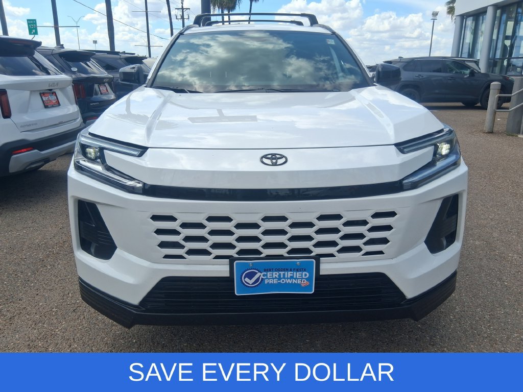 Used 2026 Toyota RAV4 SE FWD image 3