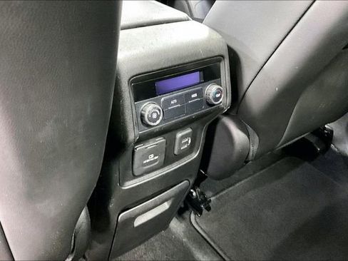 Used 2019 GMC Acadia SLT image 12