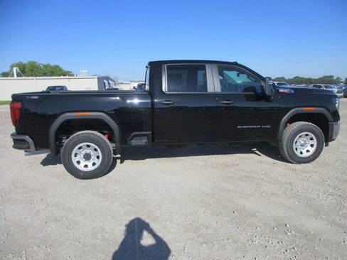 New 2026 GMC Sierra 2500 Pro AWD/4WD image 3