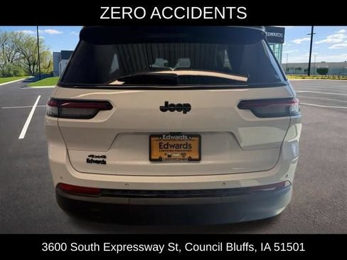 Used 2023 Jeep Grand Cherokee L Laredo AWD/4WD image 6