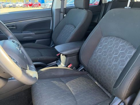 Used 2023 Mitsubishi Outlander Sport SE image 22