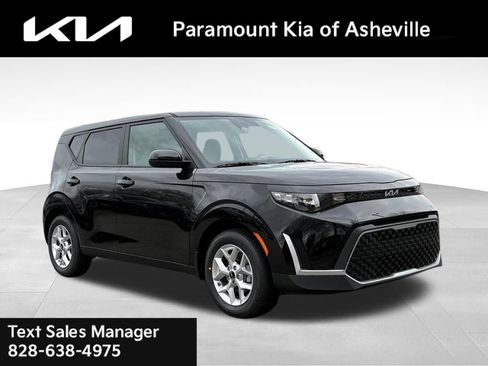 New 2025 Kia Soul LX image 1