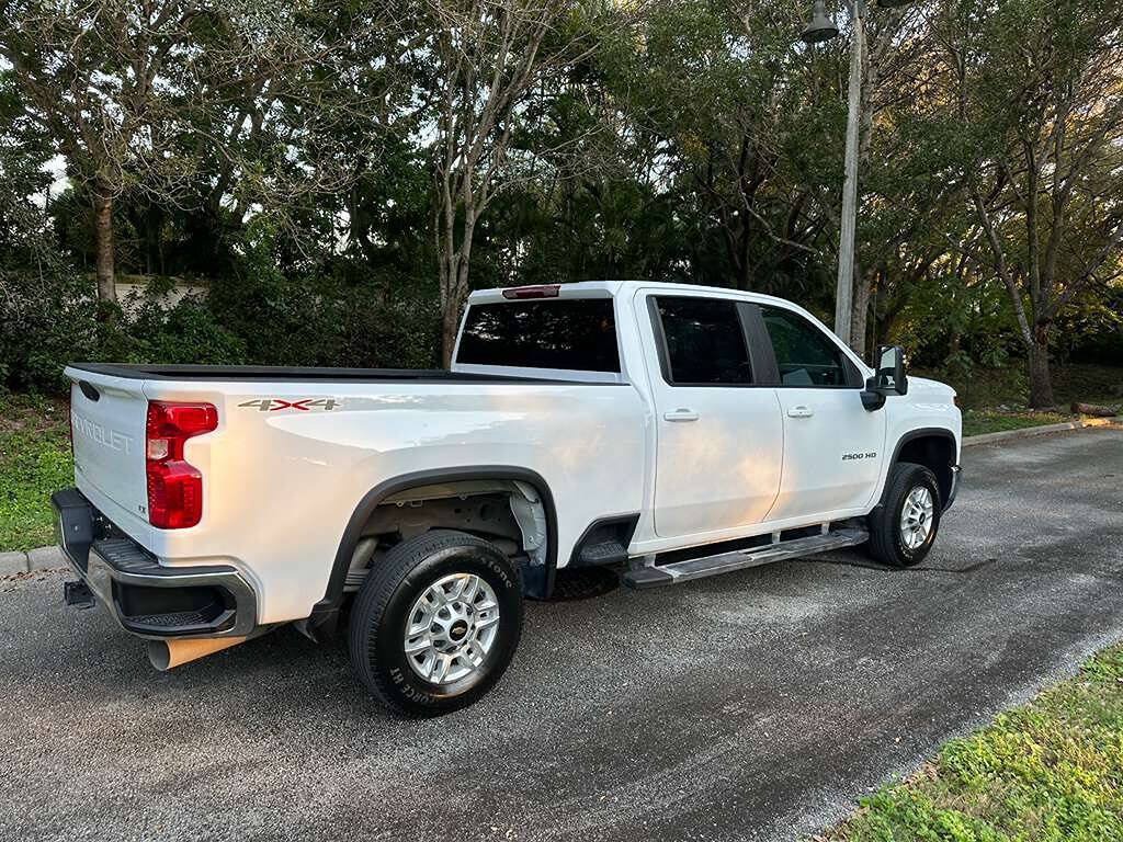 Used 2025 Chevrolet Silverado 2500 LT w/ Convenience Package AWD/4WD image 7