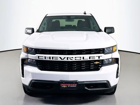 Used 2019 Chevrolet Silverado 1500 Custom w/ Custom Value Package image 4