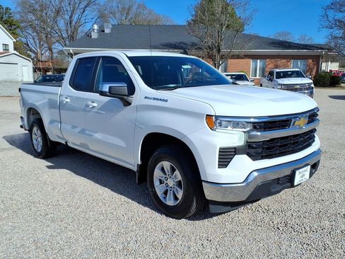 Used 2022 Chevrolet Silverado 1500 LT image 1