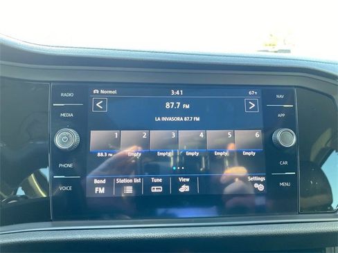 Used 2019 Volkswagen Jetta SEL Premium image 18