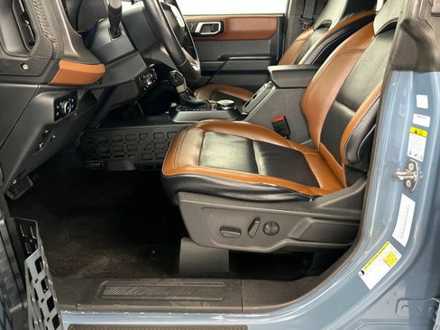Used 2024 Ford Bronco Outer Banks w/ Sasquatch Package AWD/4WD image 18