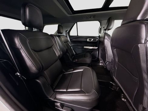 Used 2023 Ford Explorer XLT w/ Equipment Group 202A image 16