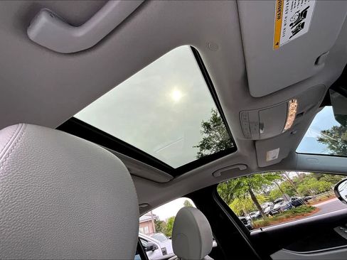 Certified 2022 Mercedes-Benz E 350 Sedan image 14