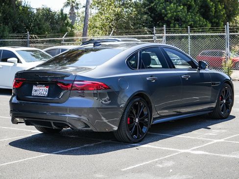 Used 2024 Jaguar XF R-Dynamic SE RWD image 6