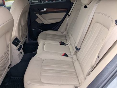 Used 2021 Audi Q5 2.0T Premium Plus w/ Premium Plus Package AWD/4WD image 14