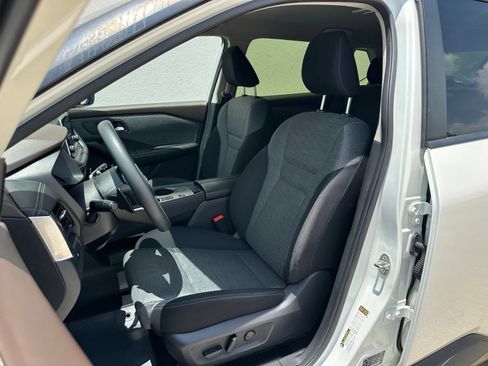 Used 2023 Nissan Rogue SV FWD image 10