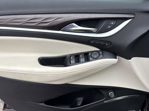 Certified 2023 Buick Enclave Avenir w/ Avenir Technology Package image 12