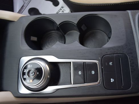 Used 2020 Ford Escape SEL image 19