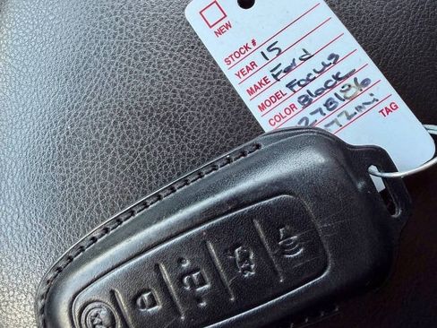Used 2015 Ford Focus Titanium FWD image 52