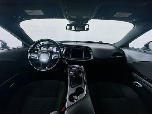 Used 2022 Dodge Challenger GT image 10