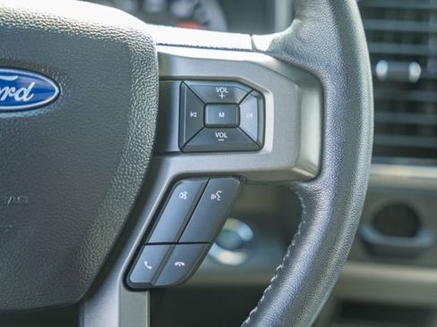 Used 2020 Ford Expedition XLT w/ Black Accent Package AWD/4WD image 39