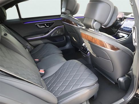 New 2026 Mercedes-Benz S 580 4MATIC Sedan image 19
