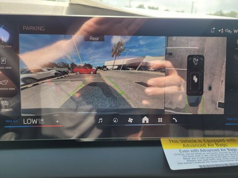 New 2025 BMW X3 xDrive30i w/ Premium Package image 23