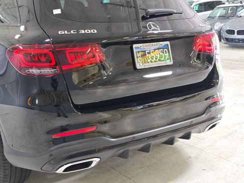 Used 2022 Mercedes-Benz GLC 300 4MATIC image 13
