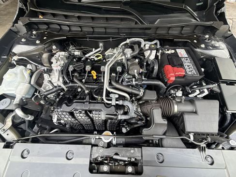 Used 2025 Nissan Altima 2.5 S FWD image 12