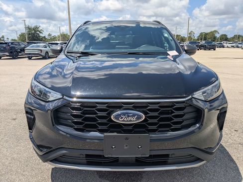 Used 2025 Ford Escape ST-Line AWD/4WD image 3