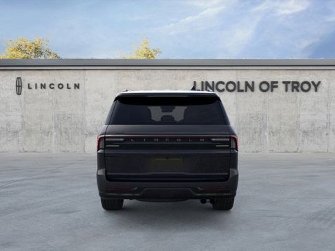 New 2025 Lincoln Navigator Reserve w/ Jet Appearance Package image 5