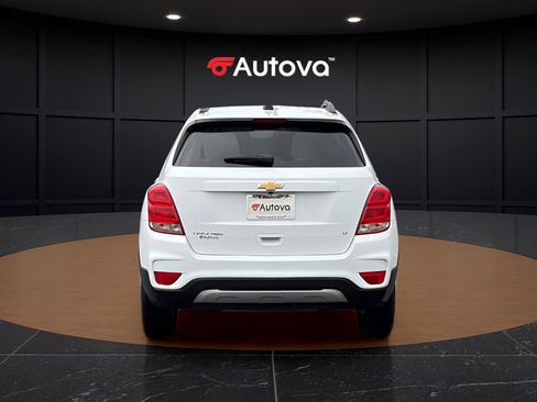 Used 2019 Chevrolet Trax LT w/ LT Convenience Package AWD/4WD image 4