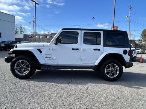 Used 2018 Jeep Wrangler Unlimited Sahara image 6