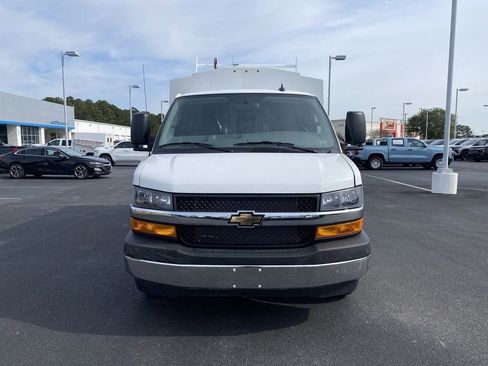 New 2025 Chevrolet Express 3500 w/ Power Convenience Package RWD image 12