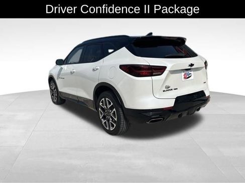 Certified 2023 Chevrolet Blazer RS w/ Driver Confidence II Package image 4