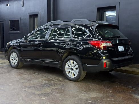 Used 2018 Subaru Outback 2.5i AWD/4WD image 7