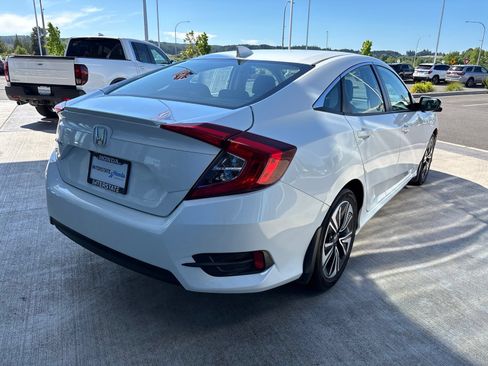 Used 2017 Honda Civic EX-L image 5