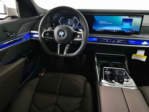 New 2025 BMW 740i xDrive image 15