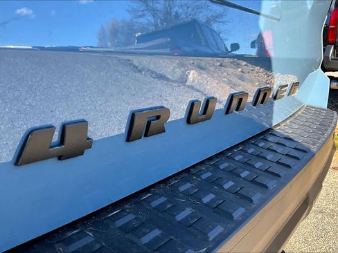 New 2026 Toyota 4Runner SR5 AWD/4WD image 15