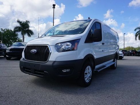 Used 2025 Ford Transit 250 Low Roof w/ Exterior Upgrade Package RWD image 19
