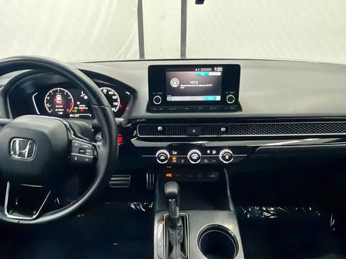 Used 2025 Honda Civic Sport image 26
