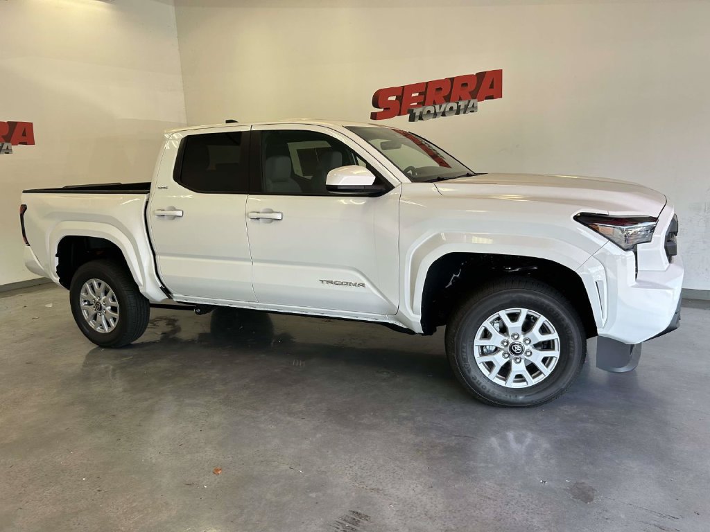 Used 2026 Toyota Tacoma SR5 RWD image 2