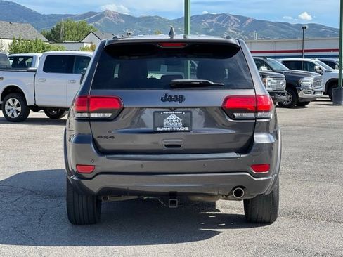 Used 2019 Jeep Grand Cherokee Altitude AWD/4WD image 7