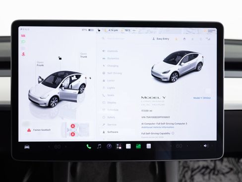 Used 2023 Tesla Model Y Long Range AWD/4WD image 36