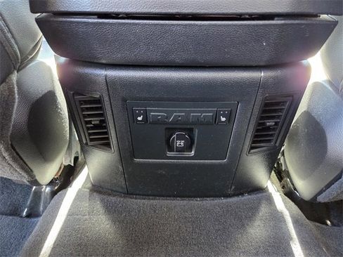 Used 2017 RAM 1500 Laramie image 16