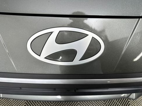 Certified 2025 Hyundai Elantra SE w/ Cargo Package image 9