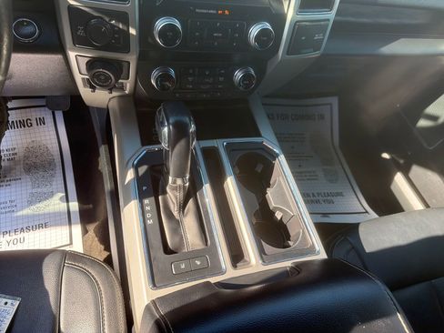Used 2020 Ford F150 Lariat w/ Equipment Group 502A Luxury AWD/4WD image 16