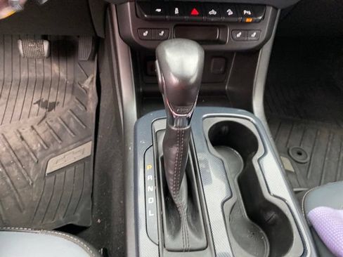 Used 2022 Chevrolet Colorado Z71 AWD/4WD image 20