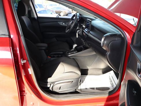 Used 2020 Kia Forte LXS image 34