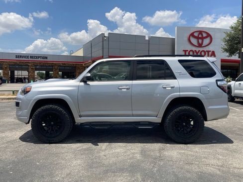 Used 2022 Toyota 4Runner TRD Sport RWD image 8