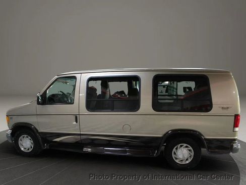 Used 2000 Ford E-150 and Econoline 150 E-150 Recreational image 9