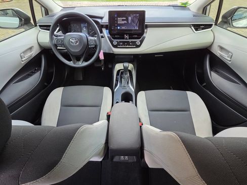 Certified 2025 Toyota Corolla LE FWD image 4